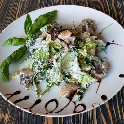 Салат Лесничий в Кафе Вкус Востока по цене 590 ₽