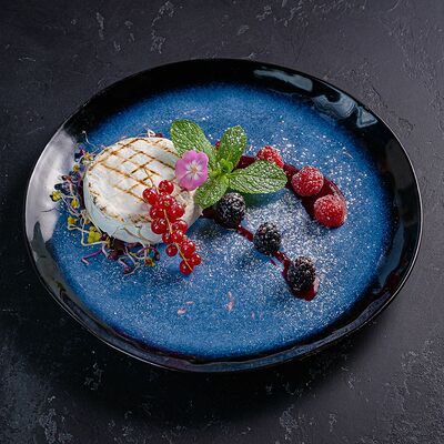 Камамбер, жаренный на гриле в Chef House по цене 590