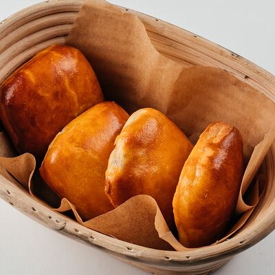 Пирожки с мясом в Магадан по цене 90 ₽