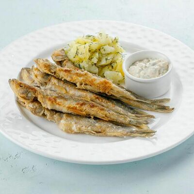 Жареная корюшка с молодым картофелем в Пряности & Радости на Васильевском по цене 890