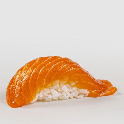 Суши лосось в СУШИБОКС по цене 191 ₽