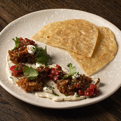 Пряный баклажан с тахини в Blush по цене 690 ₽