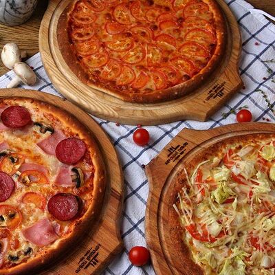 3 пиццы в Андеграунд Pizza & Sushi по цене 1345 ₽