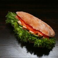 Сэндвич с курицей (чиабатта) в Даниш пекарня