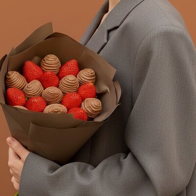 Букет Classic (19 шт) в Luna-Клубника в шоколаде по цене 3990 ₽