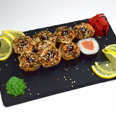 Ролл запеченный с лососем и грибами в Sushi kim по цене 819 ₽