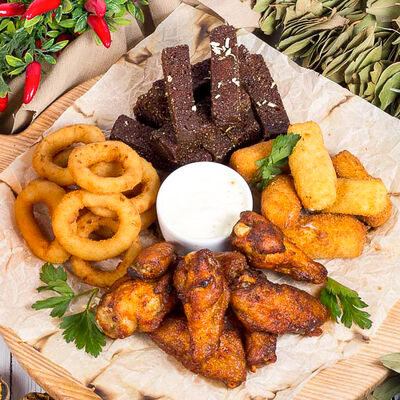 Палетта из пивных закусок в Луиджи & Тосё по цене 659