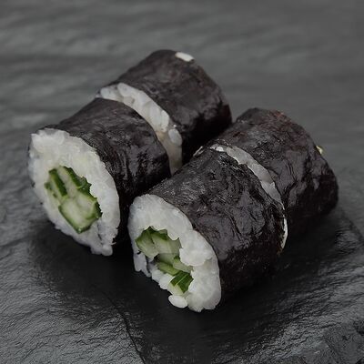 Ролл с огурцом в Mavu по цене 99