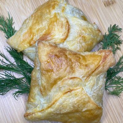 Слойка с ветчиной и сыром в Хачапурка по цене 125 ₽