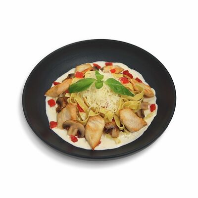 Паста с цыплёнком и грибами в Pasta la vista по цене 480 ₽