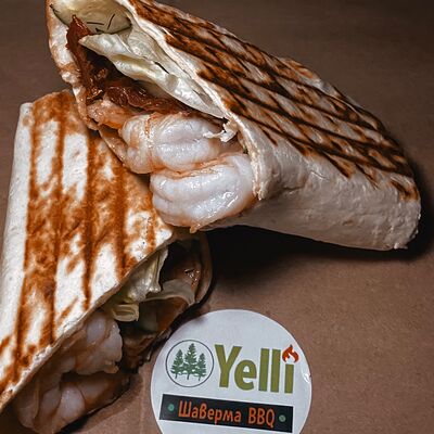 Шаурма с креветками большая в Yelli food по цене 390 ₽