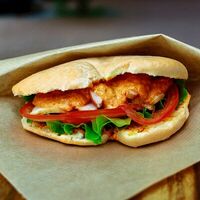 Пури Гули с кимчи-кремом, курицей и томатами в Puri Guli