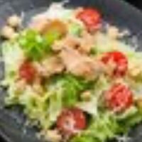 Салат Цезарь с курицей в Сушишоп