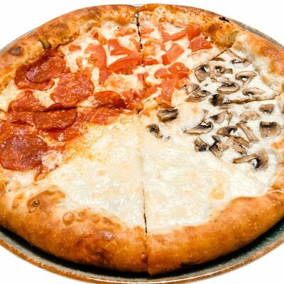 Пицца Четыре сезона в Хлебное семейство по цене 550 ₽