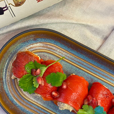 Рулетики из печеного перца с рваной курицей в Телави по цене 650 ₽