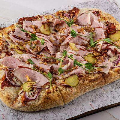 Римская пицца Черный кабан в Solo Street Food по цене 699 ₽