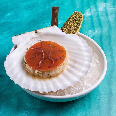 Тартар гребешок с мармеладом из гуавы в Море на Патриках по цене 890