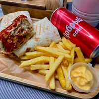 Комбо №5 Шаурма классик, фри, соус, Coca-Cola в Хинкалинка