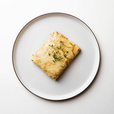 Фаршированный блинчик с курицей и грибами в Anytime cafe по цене 3290 ₸