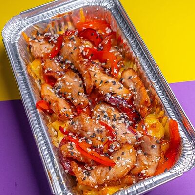 Mac & Cheese Свинина в кисло-сладком соусе в Mac&Cheese по цене 630 ₽