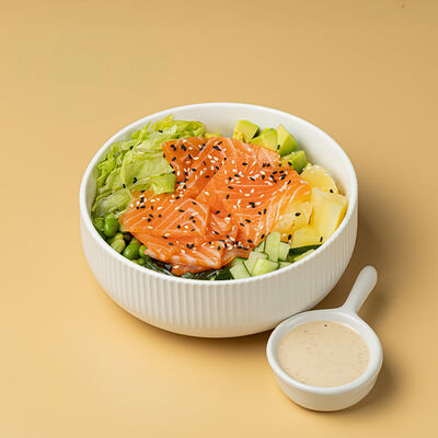 Поке с лососем в Журавль в небе Халяль по цене 770 ₽