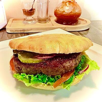 Плескавица говядина с бараниной в Балкан Гриль Вкус Сербии по цене 1190 ₽