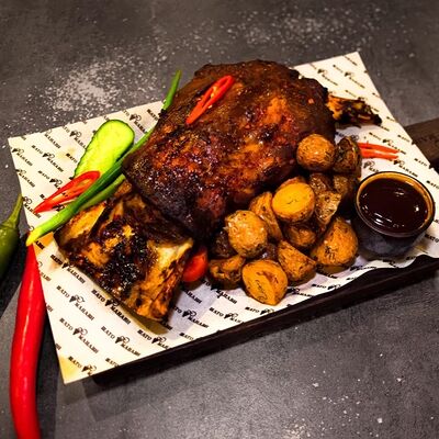 Лопатка из баранины в Шато Манави по цене 2500 ₽