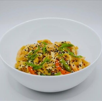 Удон с овощами в Империя Ролл по цене 475 ₽