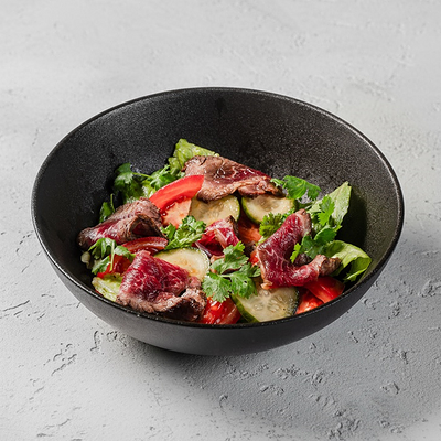 Салат с Ростбифом в Гриль-паб ЕрмолаевЪ по цене 515 ₽