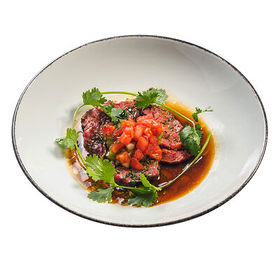 Ростбиф с тар-таром из овощей в ИТЛЕ Стейк-кафе Halal по цене 495