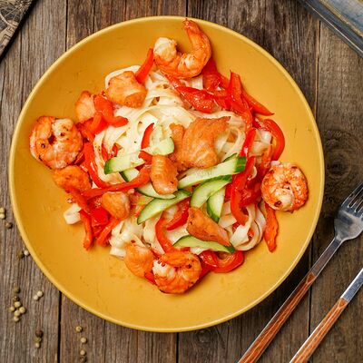 Вок морской в Море лосося по цене 1190 ₽