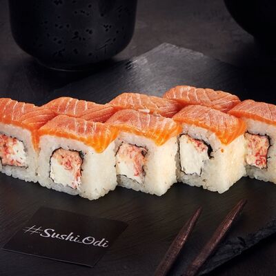 Ролл Филадельфия с дальневосточным крабом в #SushiOdi по цене 450 ₽