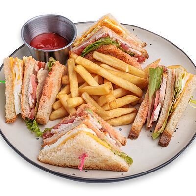 Клаб сэндвич с курицей комбо в Пинта по цене 3490 ₸