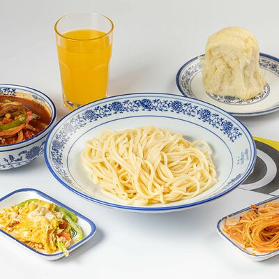 Комбо Фирменное блюдо Lanzhou в Lanzhou по цене 4440 ₸