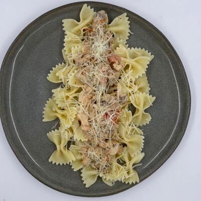 Спагетти с курицей и грибами в Дэнди Пицца по цене 510 ₽