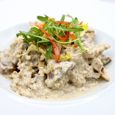 Телячий язык с ореховым соусомв Собрание по цене 1135 ₽