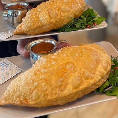 Чебурек с мясом в Эник Беник по цене 360 ₽