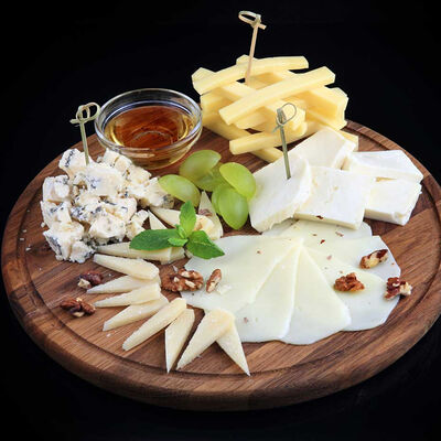 Сырное ассорти в Gusto по цене 870 ₽