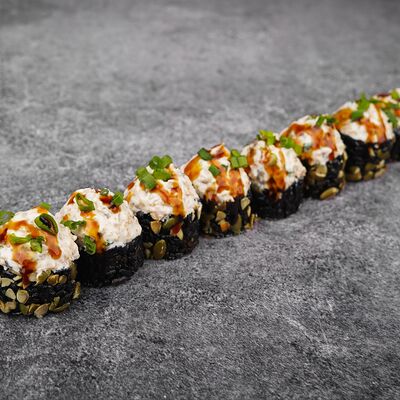 Запеченный ролл с угрем в No mercy food по цене 760 ₽