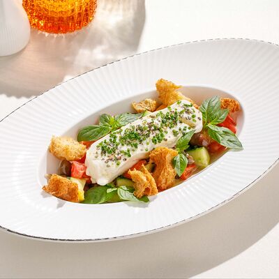 Овощной салат с сыром фета в Cristal по цене 850 ₽