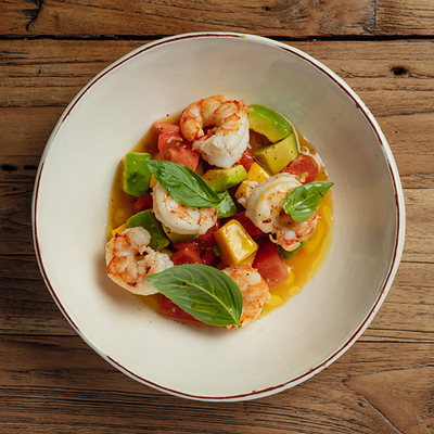 Салат с креветками, манго и авокадо в Pinch по цене 1250 ₽