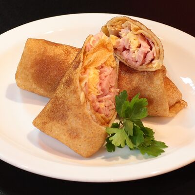 Блинчики с сыром и ветчиной в Пельмэн по цене 290 ₽