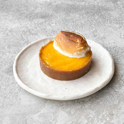 Тарталетка Манго с меренгойв Pulse Coffee по цене 300 ₽