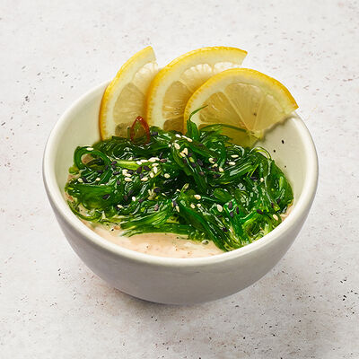 Салат Чука в Рокнроллы по цене 395 ₽