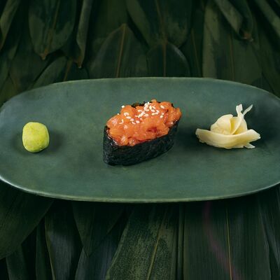 Гункан спайси гребешок в Sushi lovers по цене 380 ₽