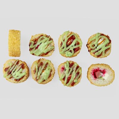 Горячий ролл с тунцом в Mad по цене 420 ₽