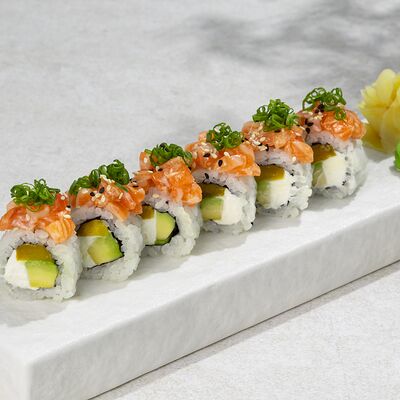 Ролл Тартар Лосось в Delicates Club по цене 1600 ₽