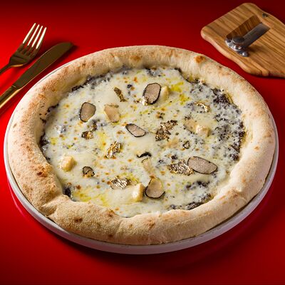 Пицца Трюфель и золото в ROSSINI GOLD PIZZA по цене 5880 ₽