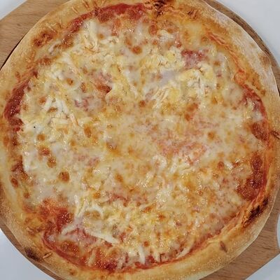 Пицца Четыре сыра в Перчим & солим по цене 940 ₽