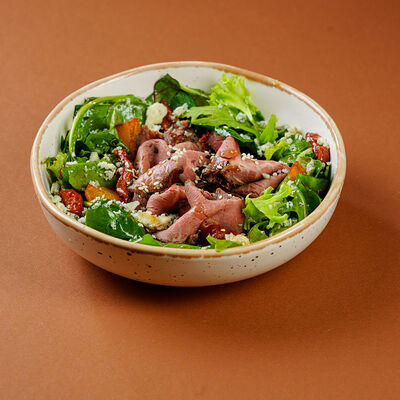 Салат с говядиной Ш х в Sweet Joy Cafe по цене 649 ₽